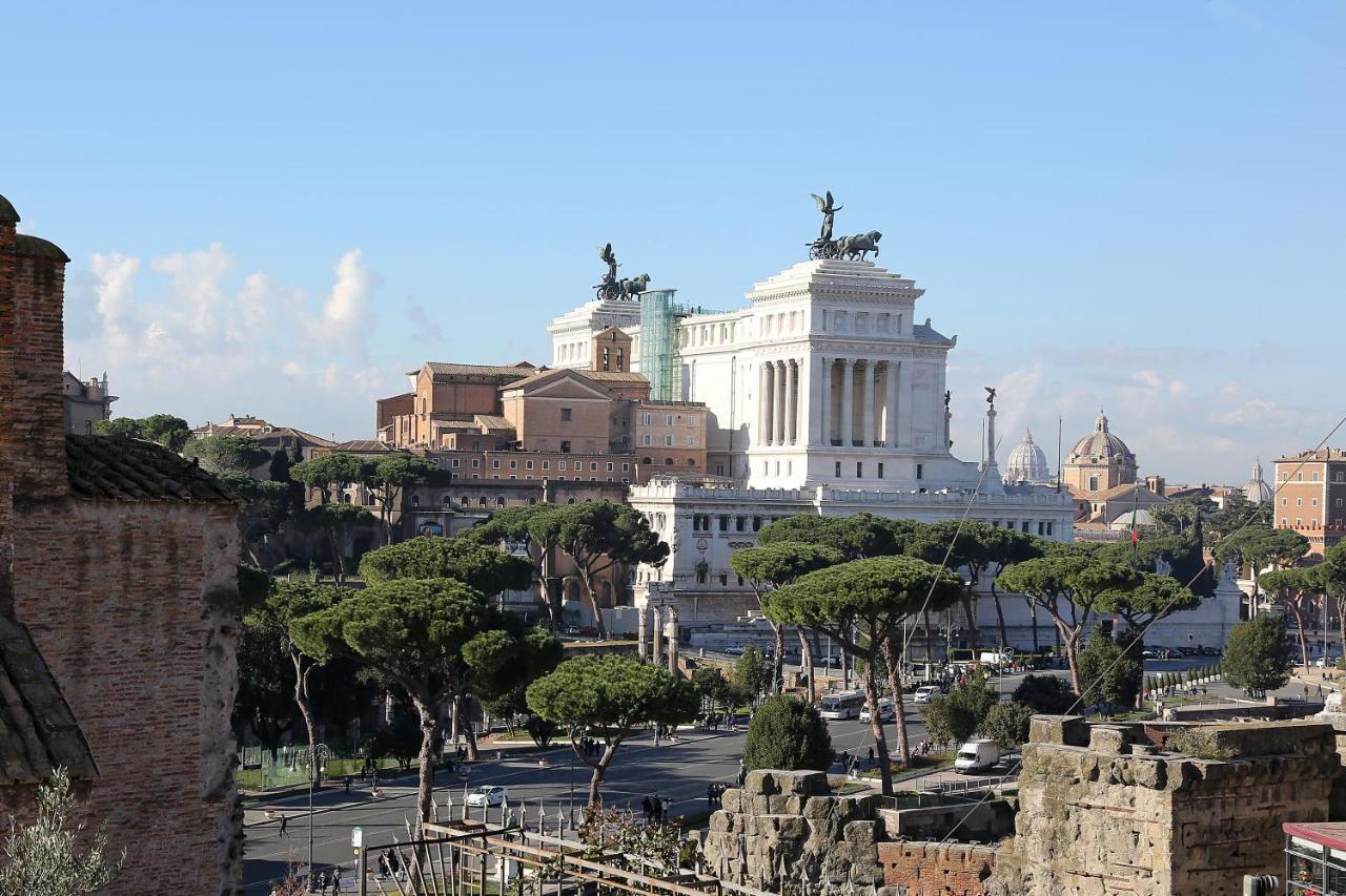 Maxima: Amazing View Of The Roman Forum * Roma
